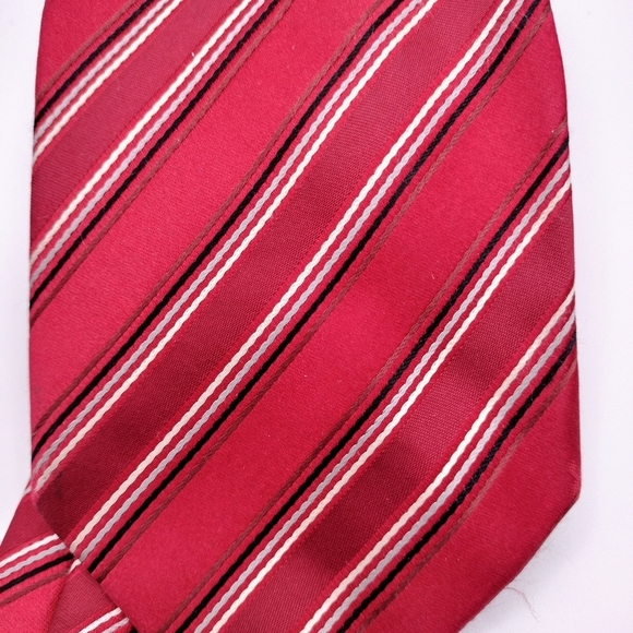 Steve Harvey Collection Red Striped Tie Necktie Handmade Classic Formal - Picture 7 of 10